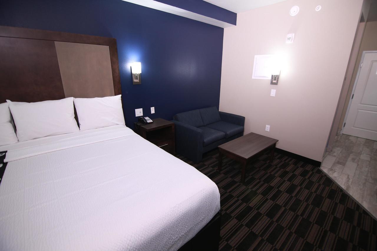 And Memphis Hotel