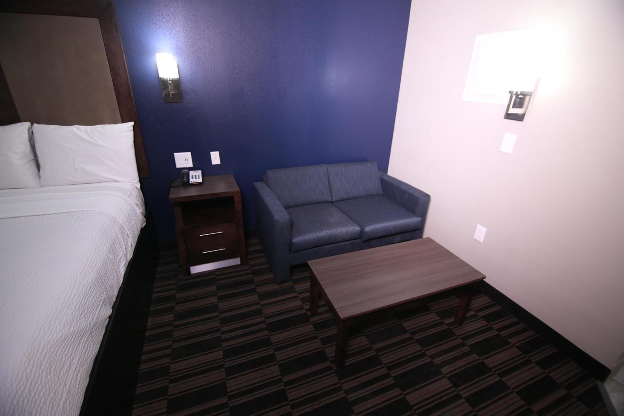 Hotel And Memphis