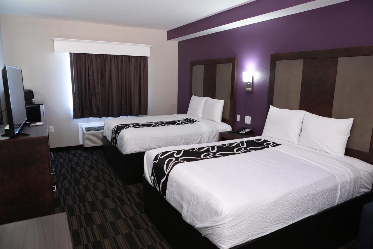 And Memphis Hotel 2*
